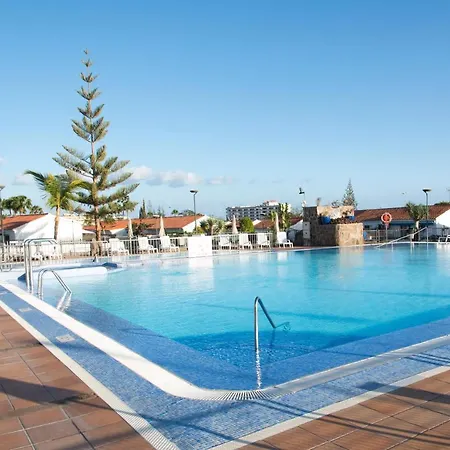 Atos With Private Garden Vila